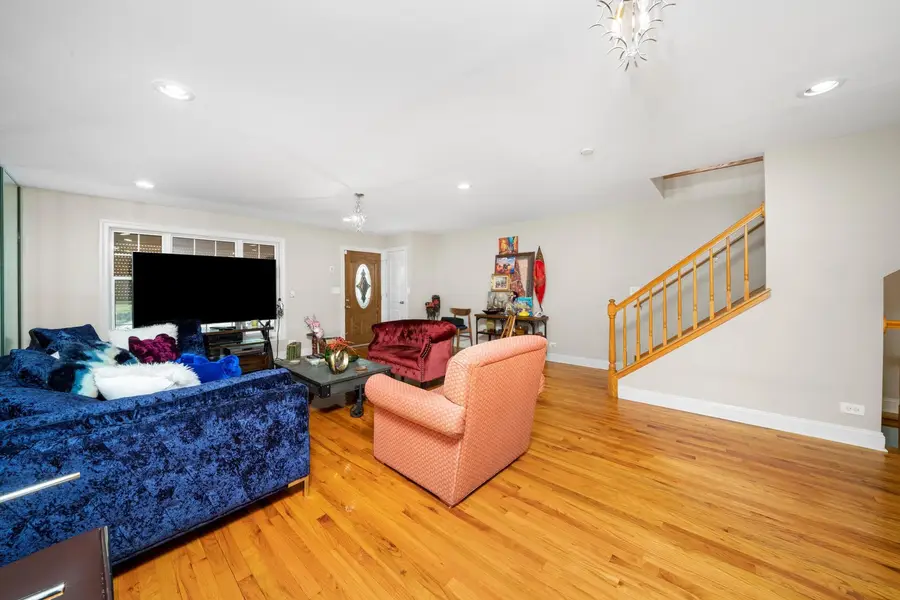 7947 S Clyde Avenue, Chicago, IL 60617 - Image #3