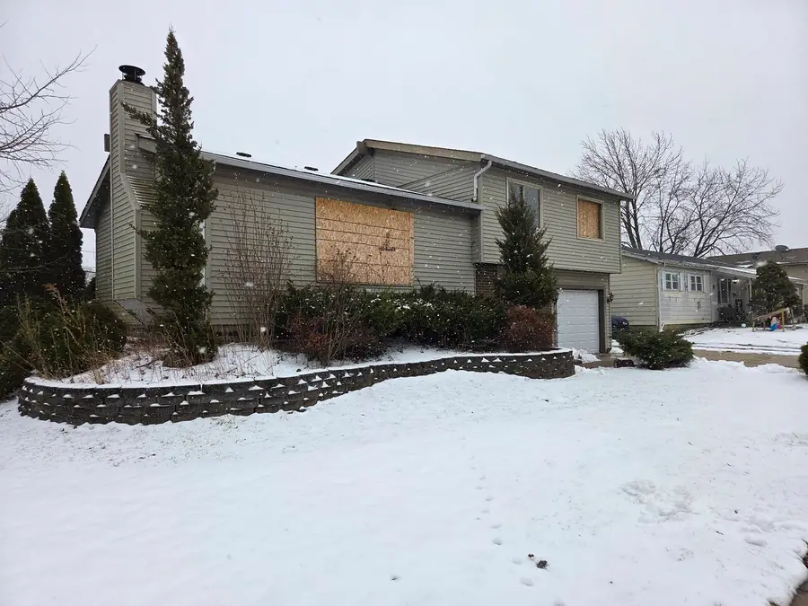 16749 Meadowdale Drive, Oak Forest, IL 60452 - Image #2