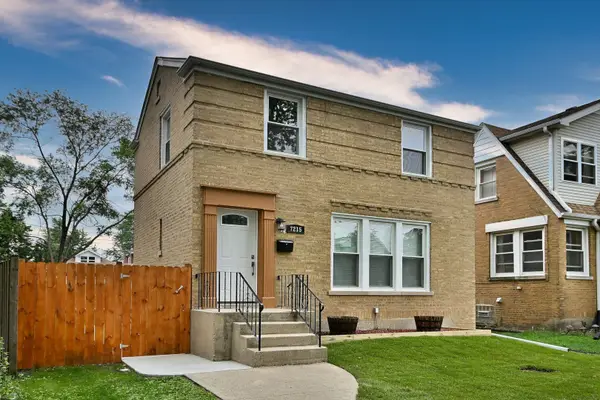 7215 W Farwell Avenue, Chicago, IL 60631