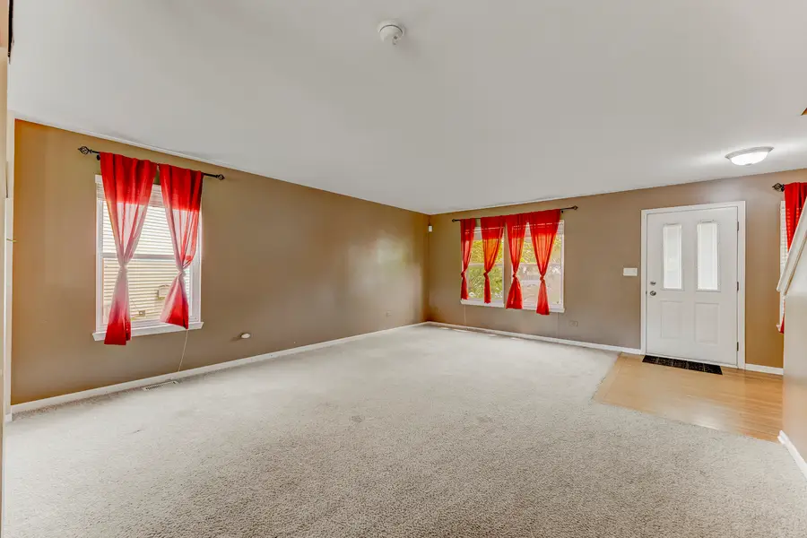 1715 Ivy Lane, Montgomery, IL 60538 - Image #3