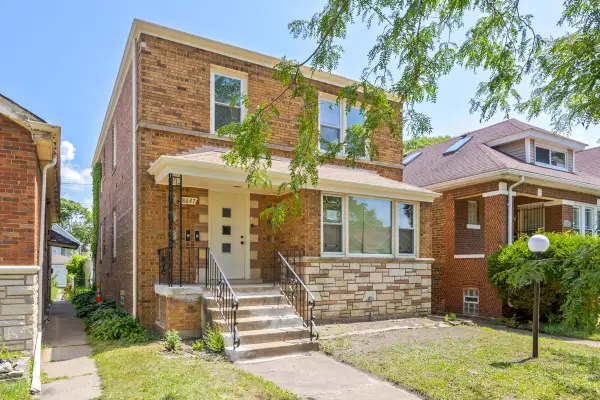 8647 S Kingston Avenue, Chicago, IL 60617