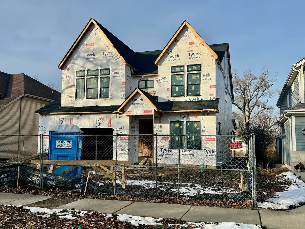 183 E Grantley Avenue, Elmhurst, IL 60126 - Image #1