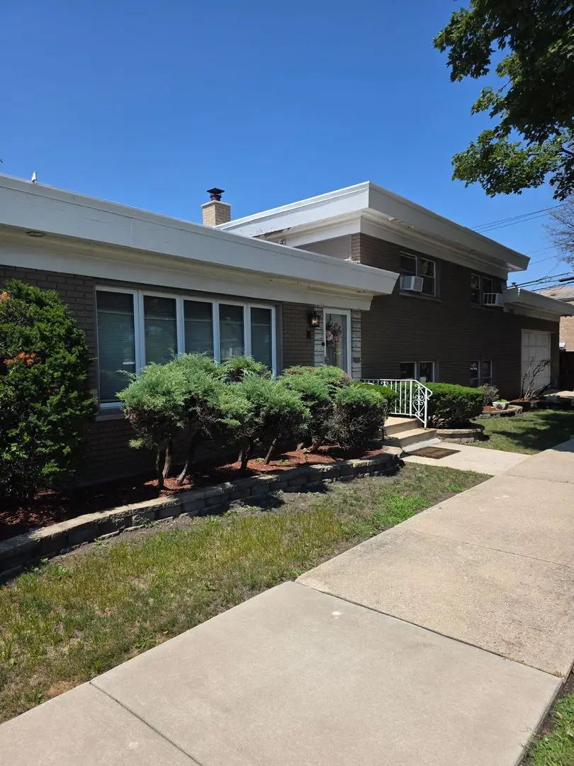 9456 S Calumet Avenue, Chicago, IL 60619 - Image #1