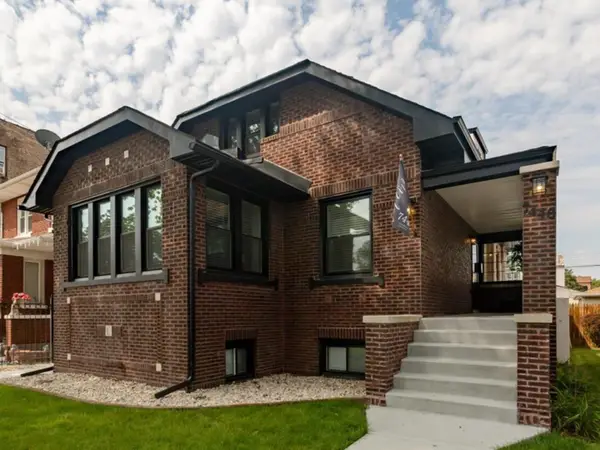 7440 S Oglesby Avenue, Chicago, IL 60649