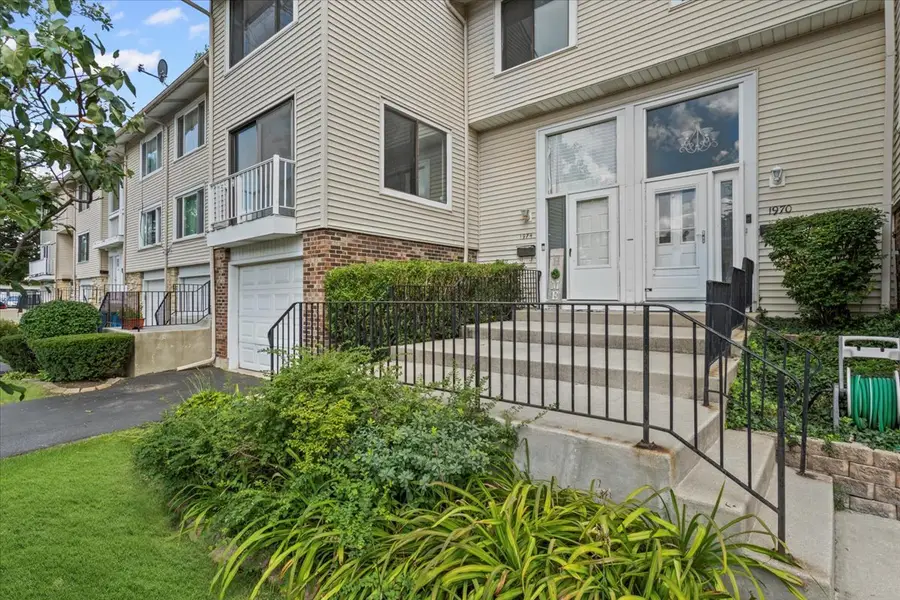 1974 Loomes Avenue, Downers Grove, IL 60516 - Image #2