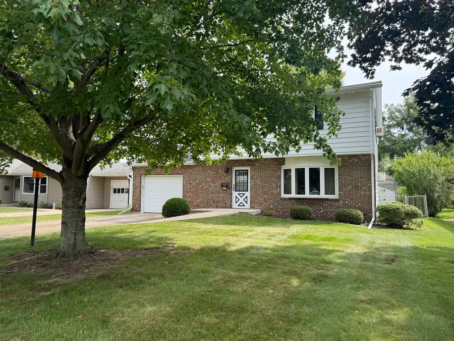 1473 S Harlem Avenue, Freeport, IL 61032 - Image #3