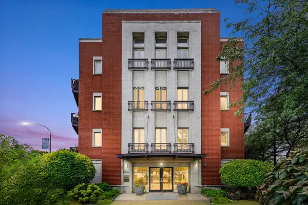 1075 W Roosevelt Road #206, Chicago, IL 60608