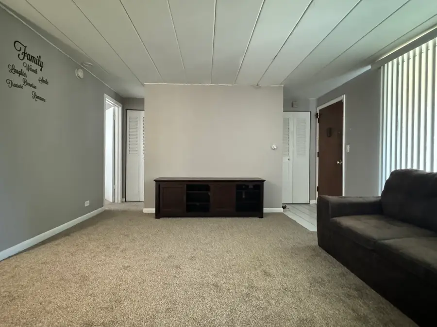 12548 Fairview Avenue #2A, Blue Island, IL 60406 - Image #2