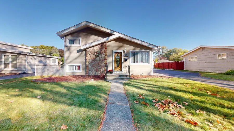 700 W Pleasant Avenue, Villa Park, IL 60181 - Image #2