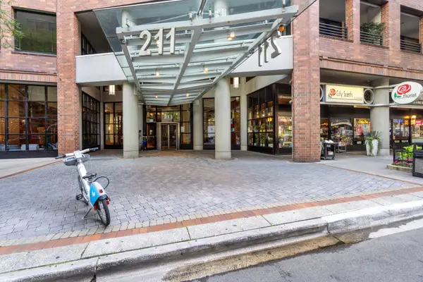 211 E Ohio Street #2806, Chicago, IL 60611