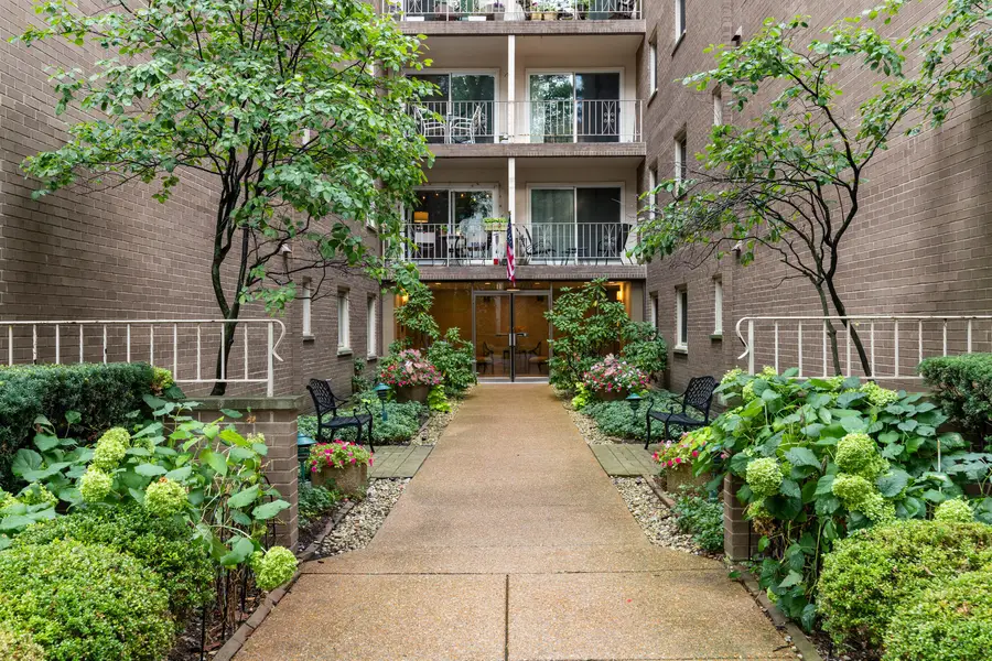 407 Ashland Avenue #5F, River Forest, IL 60305 - Image #2