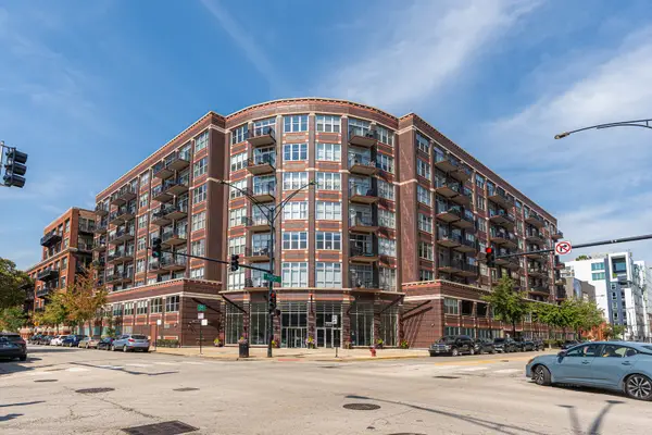 1000 W Adams Street #703, Chicago, IL 60607