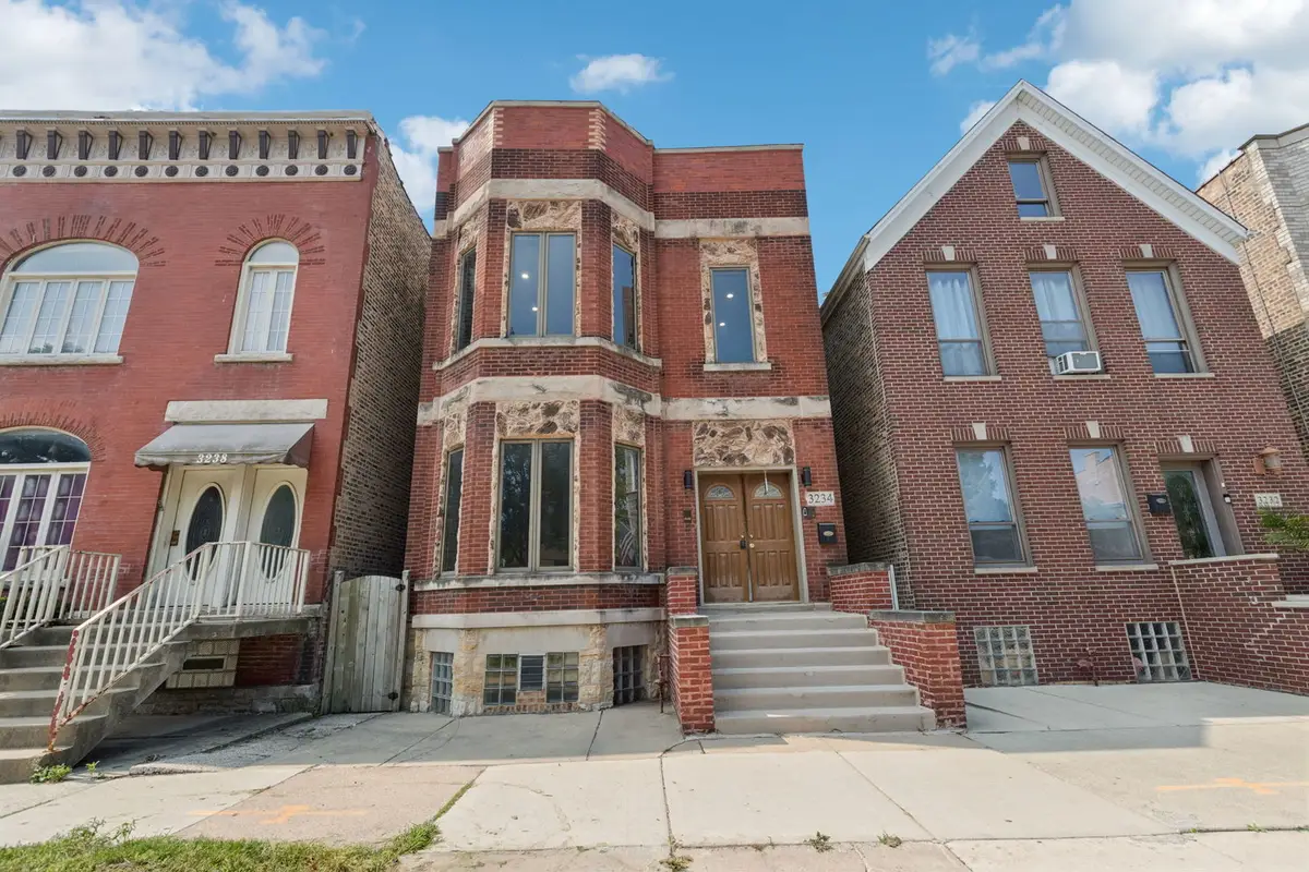 3234 S Princeton Avenue, Chicago, IL 60616 - Image #1