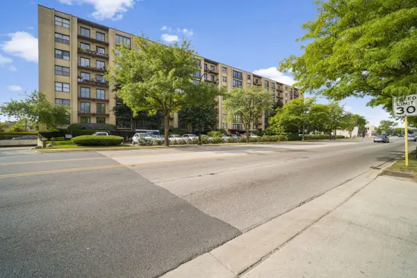 4601 W Touhy Avenue #714, Lincolnwood, IL 60712