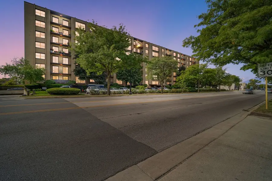 4601 W Touhy Avenue #714, Lincolnwood, IL 60712 - Image #2