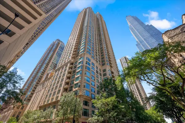 25 E Superior Street #605, Chicago, IL 60611