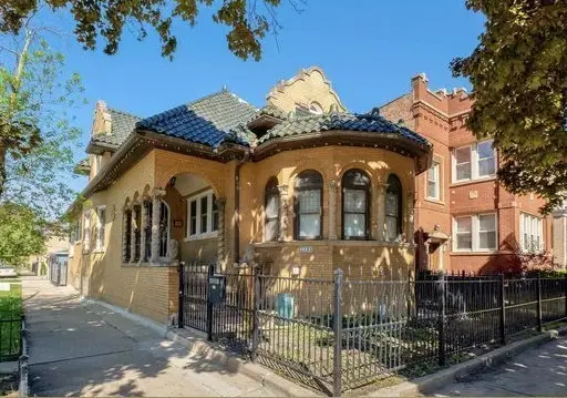 2100 N Avers Avenue, Chicago, IL 60647 - Image #1