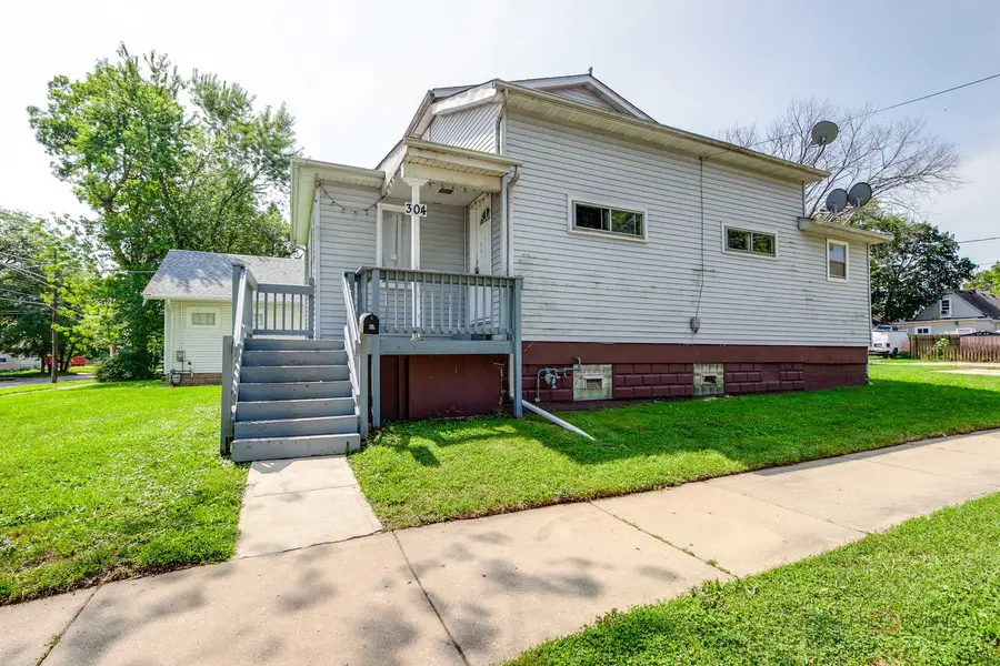 304 Powell Avenue, Waukegan, IL 60085 - Image #3