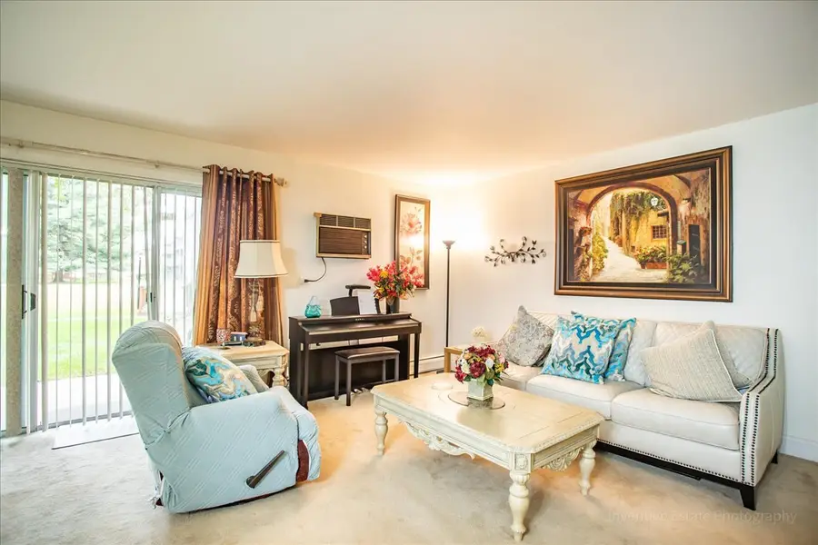 4224 Saratoga Avenue #J105, Downers Grove, IL 60515 - Image #3