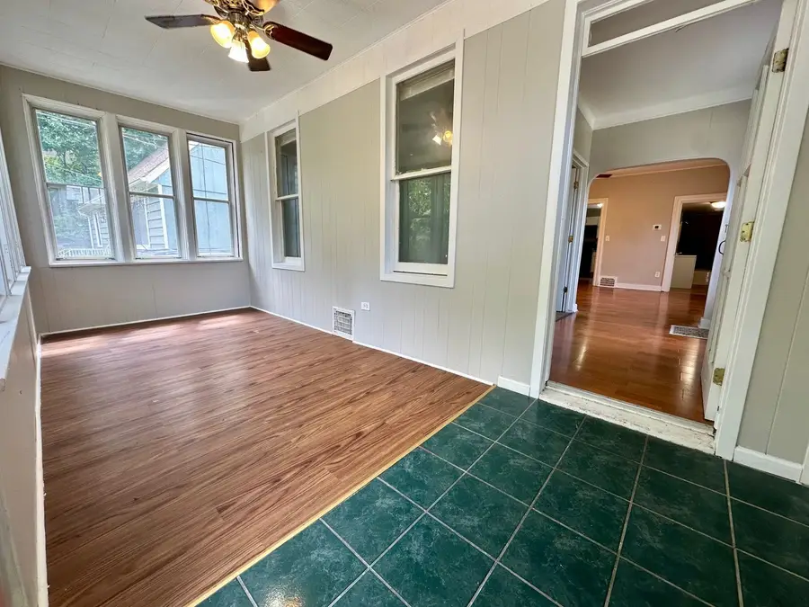 50 Sheridan Street, Elgin, IL 60123 - Image #2