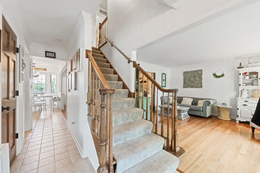 560 Renee Court, Geneva, IL 60134 - Image #3