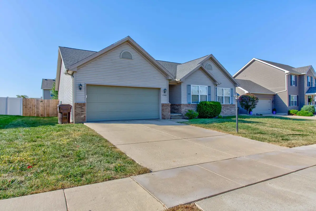 1709 Hunters Ridge Court, Mahomet, IL 61853 - Image #1