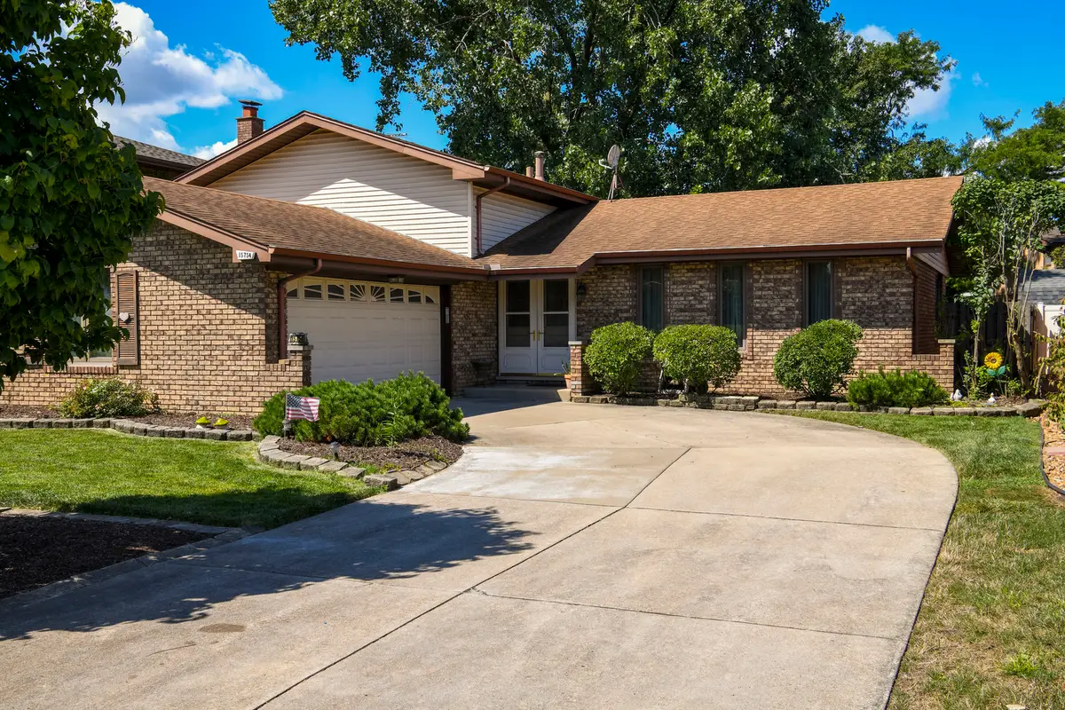15754 Arroyo Drive, Oak Forest, IL 60452 - Image #1