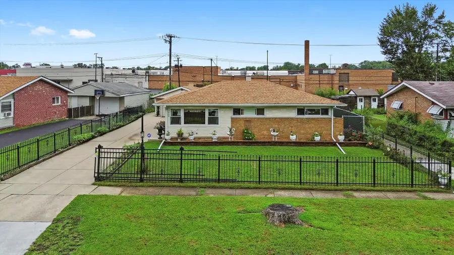 3048 Sherwood Avenue, Markham, IL 60428 - Image #2