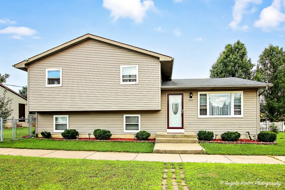 1901 Gilboa Avenue, Zion, IL 60099 - Image #1