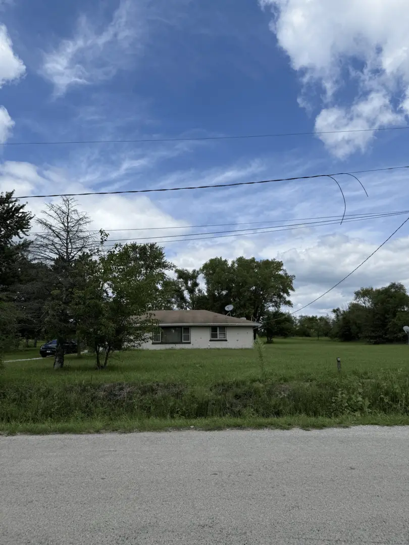 12877 E 2110 Road S, Pembroke Township, IL 60958 - Image #2