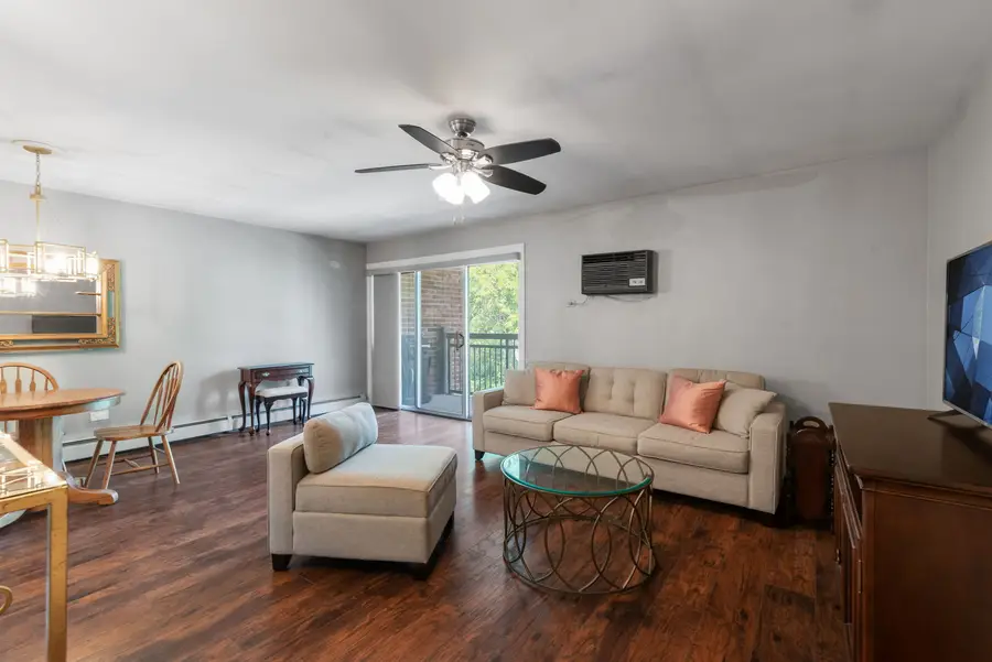 4133 Saratoga Avenue #B-220, Downers Grove, IL 60515 - Image #3