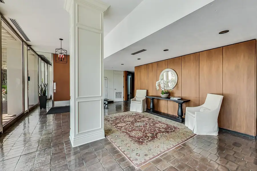 1630 Sheridan Road N #2J, Wilmette, IL 60091 - Image #3