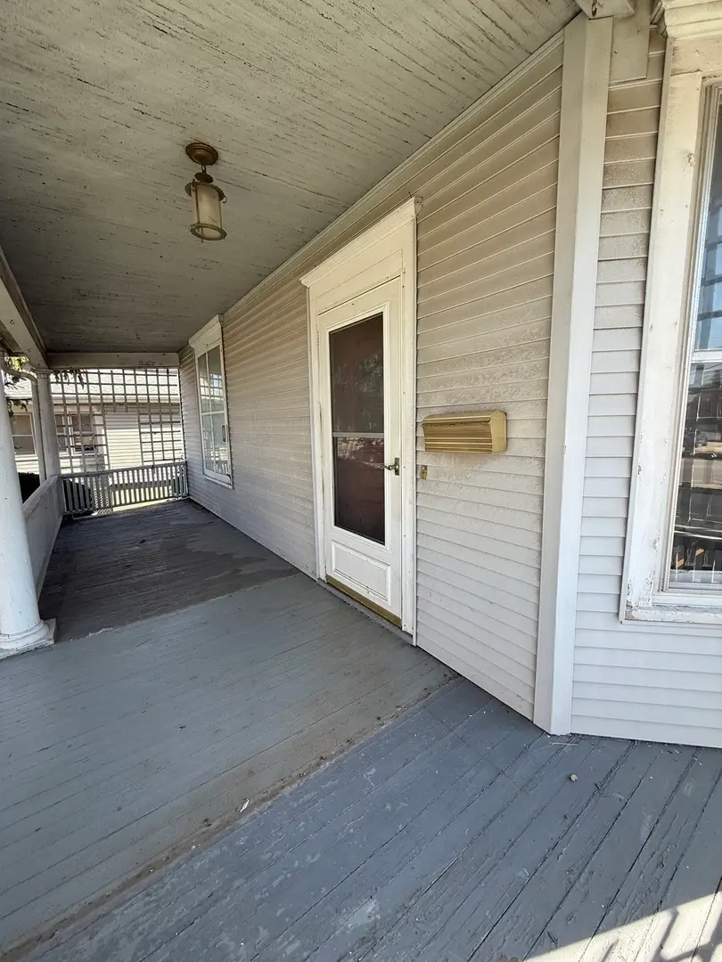 412 W Elm Street, Sycamore, IL 60178 - Image #2