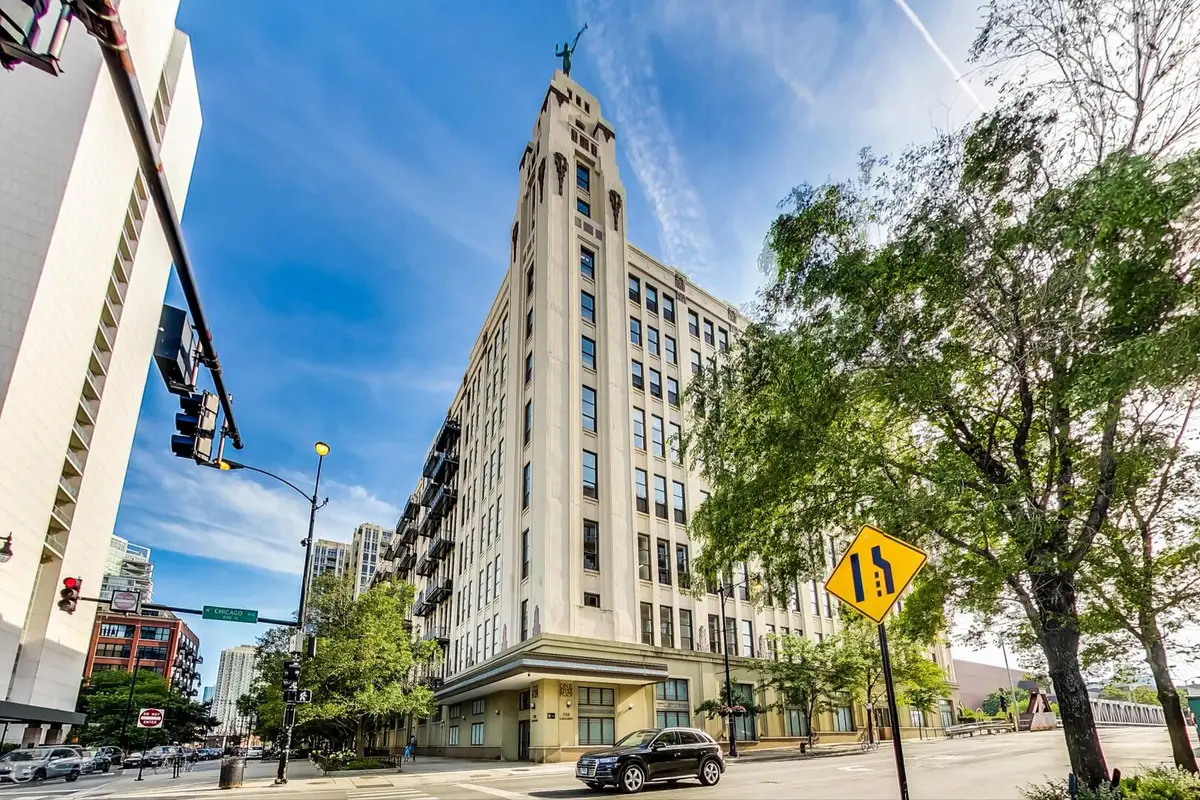 758 N Larrabee Street #509, Chicago, IL 60654 - Image #1