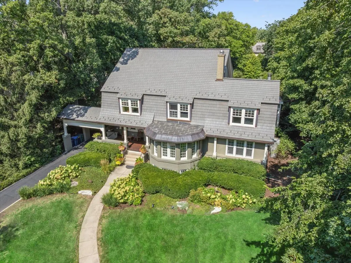 1120 Chestnut Avenue, Wilmette, IL 60091 - Image #1