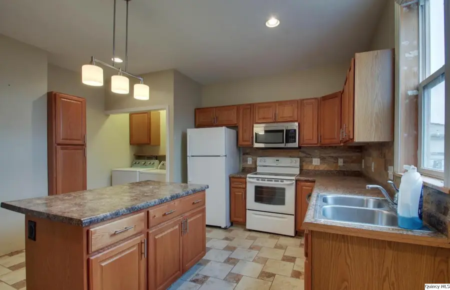 623 Payson Ave, Quincy, IL 62301 - Image #2