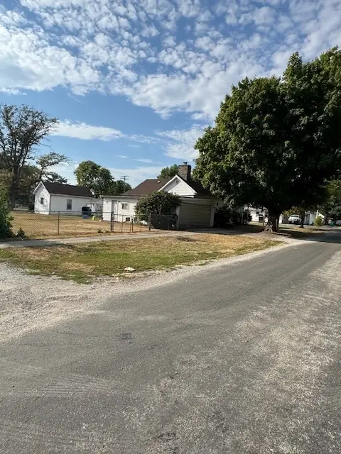 401 Adams Street, Humboldt, IL 61931 - #3