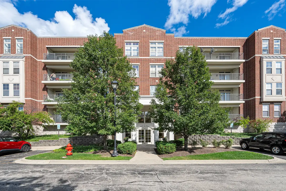 511 Prestwick Lane #402, Wheeling, IL 60090 - Image #1