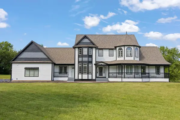 5065 E Sleepy Hollow Road, Earlville, IL 60518