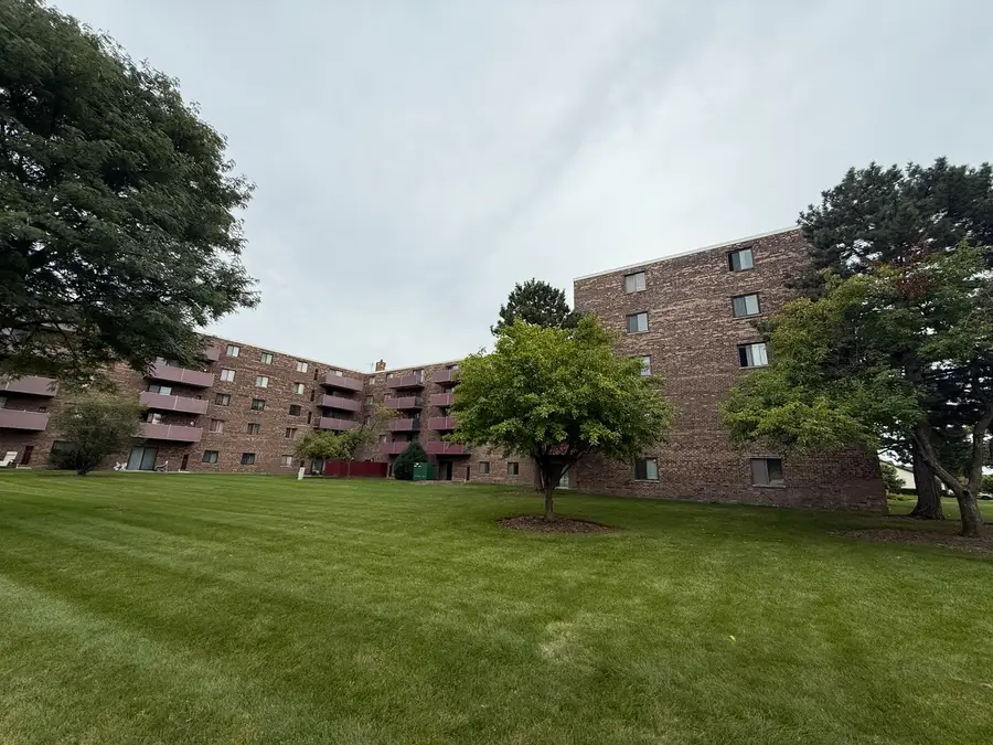 1460 Fairlane Drive #228, Schaumburg, IL 60193 - Image #2