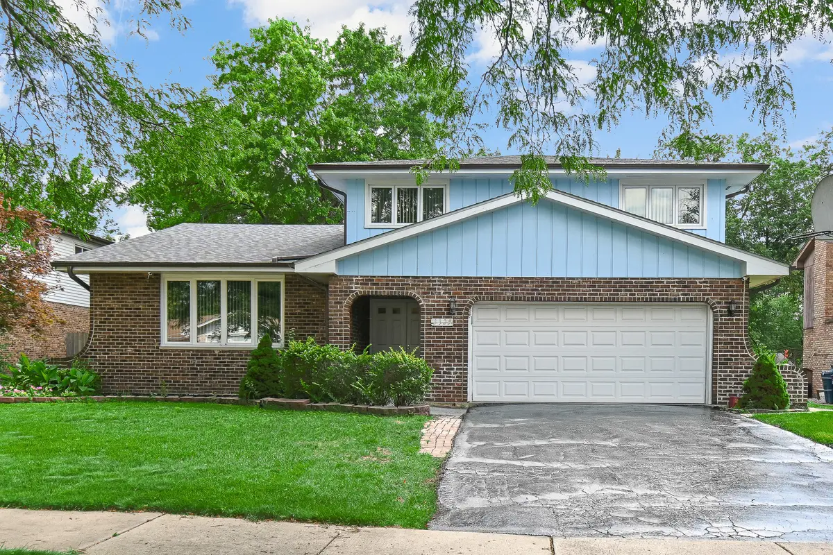 3325 Knollwood Lane, Homewood, IL 60430 - Image #1