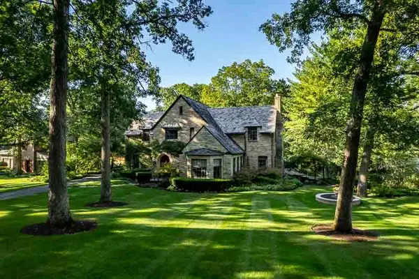 1370 Brown Hills Road, Rockford, IL 61107