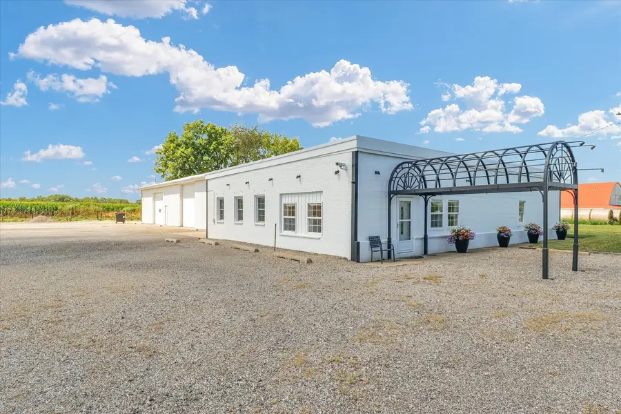 176 S Henning Road, Danville, IL 61832 - #2