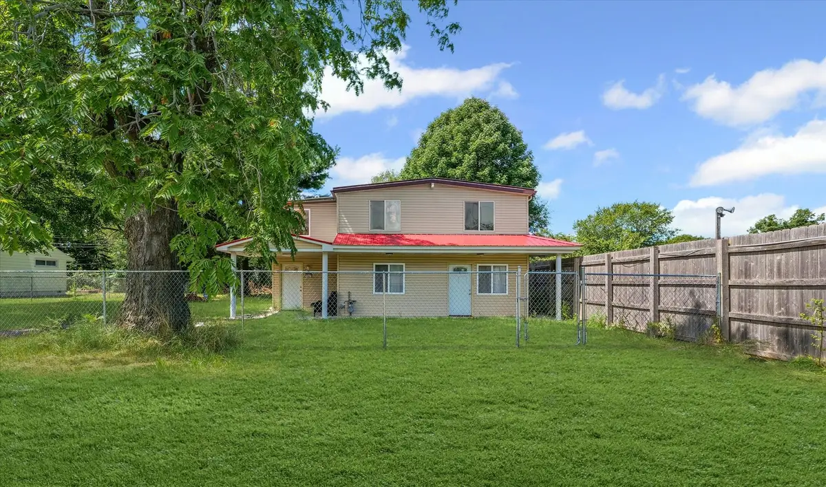 1507 N Ridgeway Avenue, Champaign, IL 61821 - Image #1