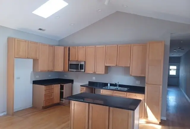 1352 W Hubbard Street #4, Chicago, IL 60642 - Image #3