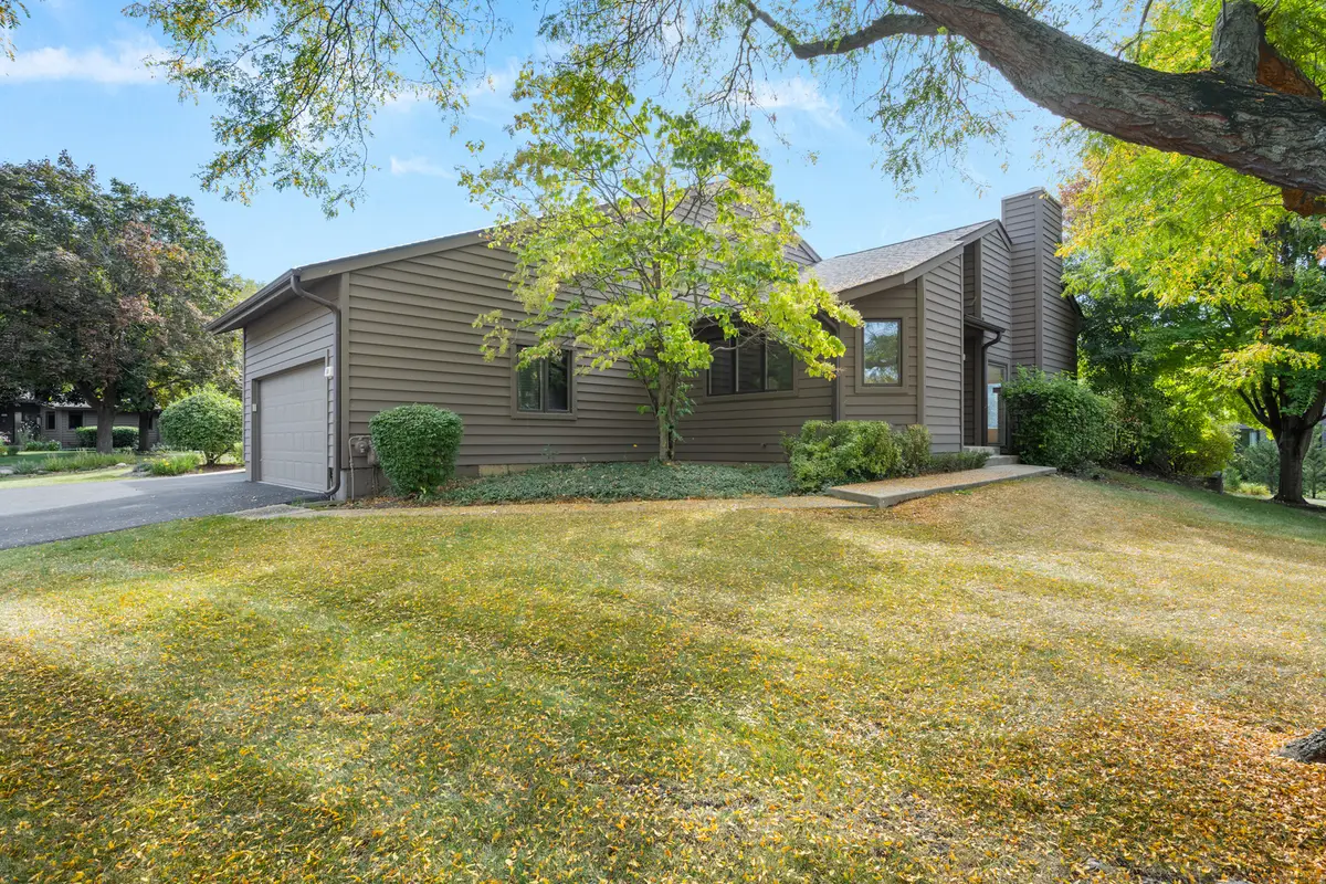 106 Sumac Court, Saint Charles, IL 60174 - Image #1