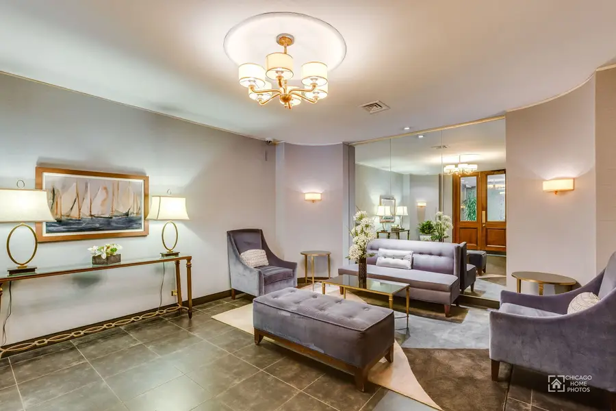 720 W Gordon Terrace #16E, Chicago, IL 60613 - Image #3