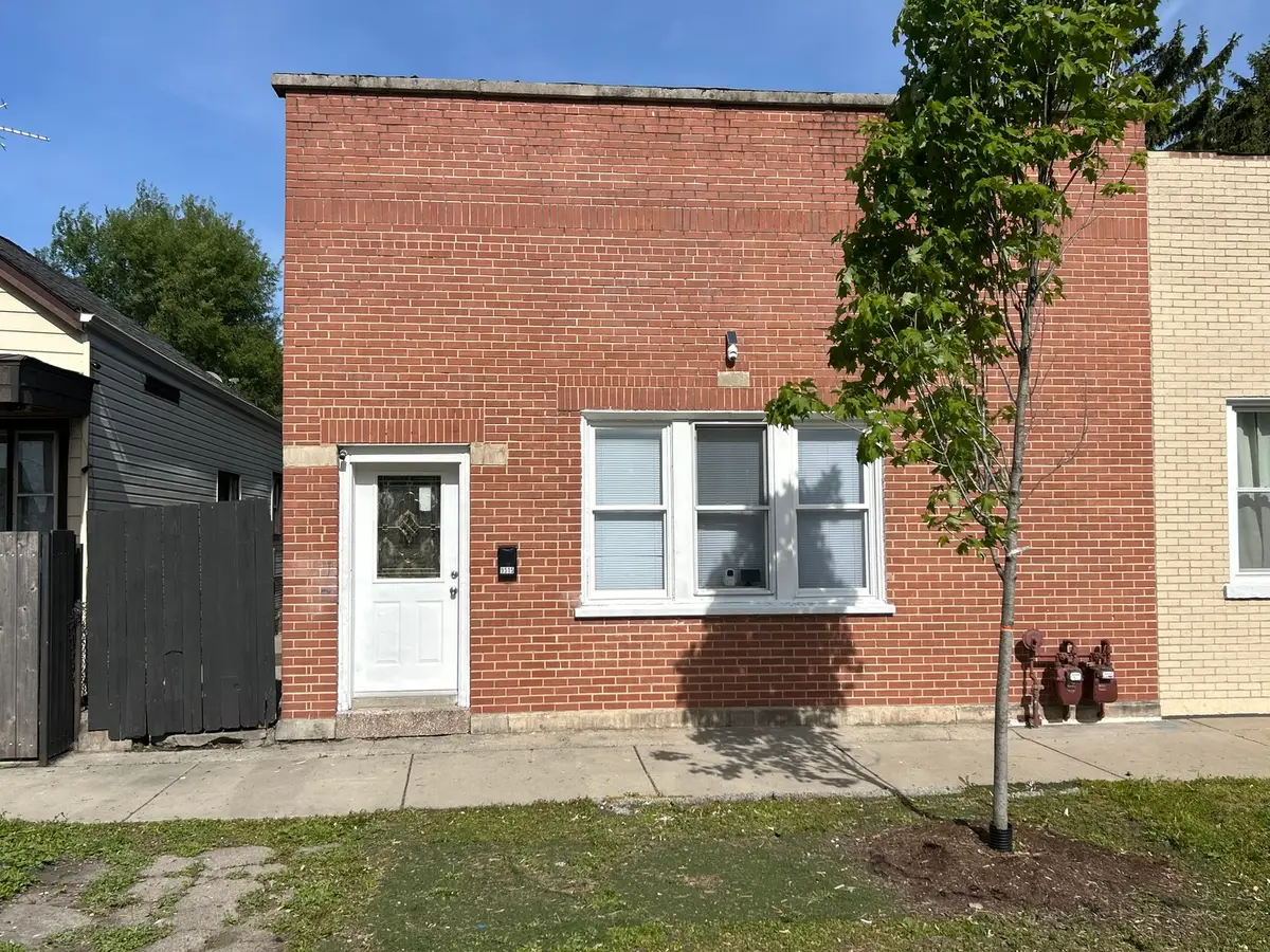 9515 S Avenue N, Chicago, IL 60617 - Image #1