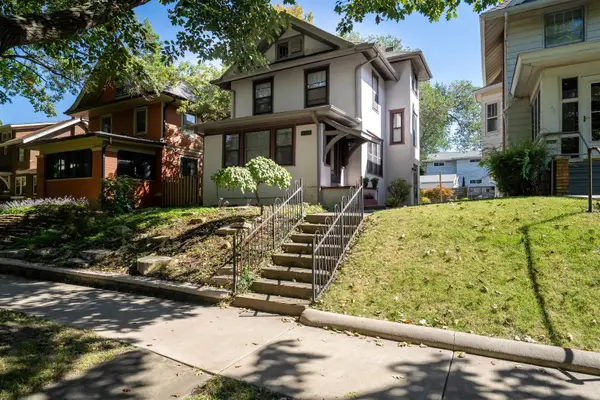 1317 N Clinton Boulevard, Bloomington, IL 61701