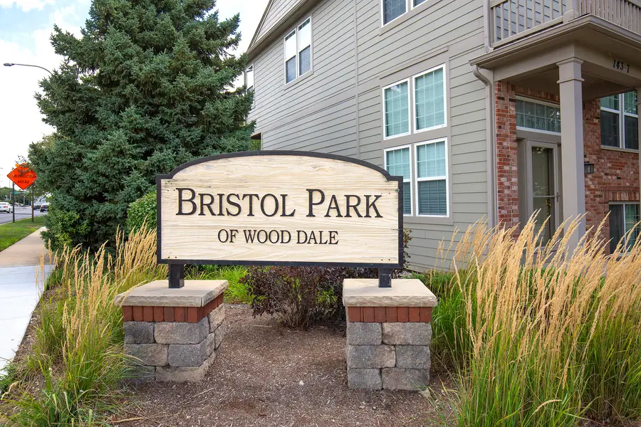 1457 Blackhawk Court #1, Wood Dale, IL 60191 - Image #2